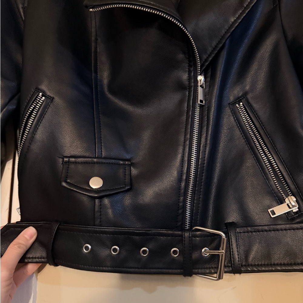 Forever 21 Black Leather Moto Jacket - Picture 5 of 6